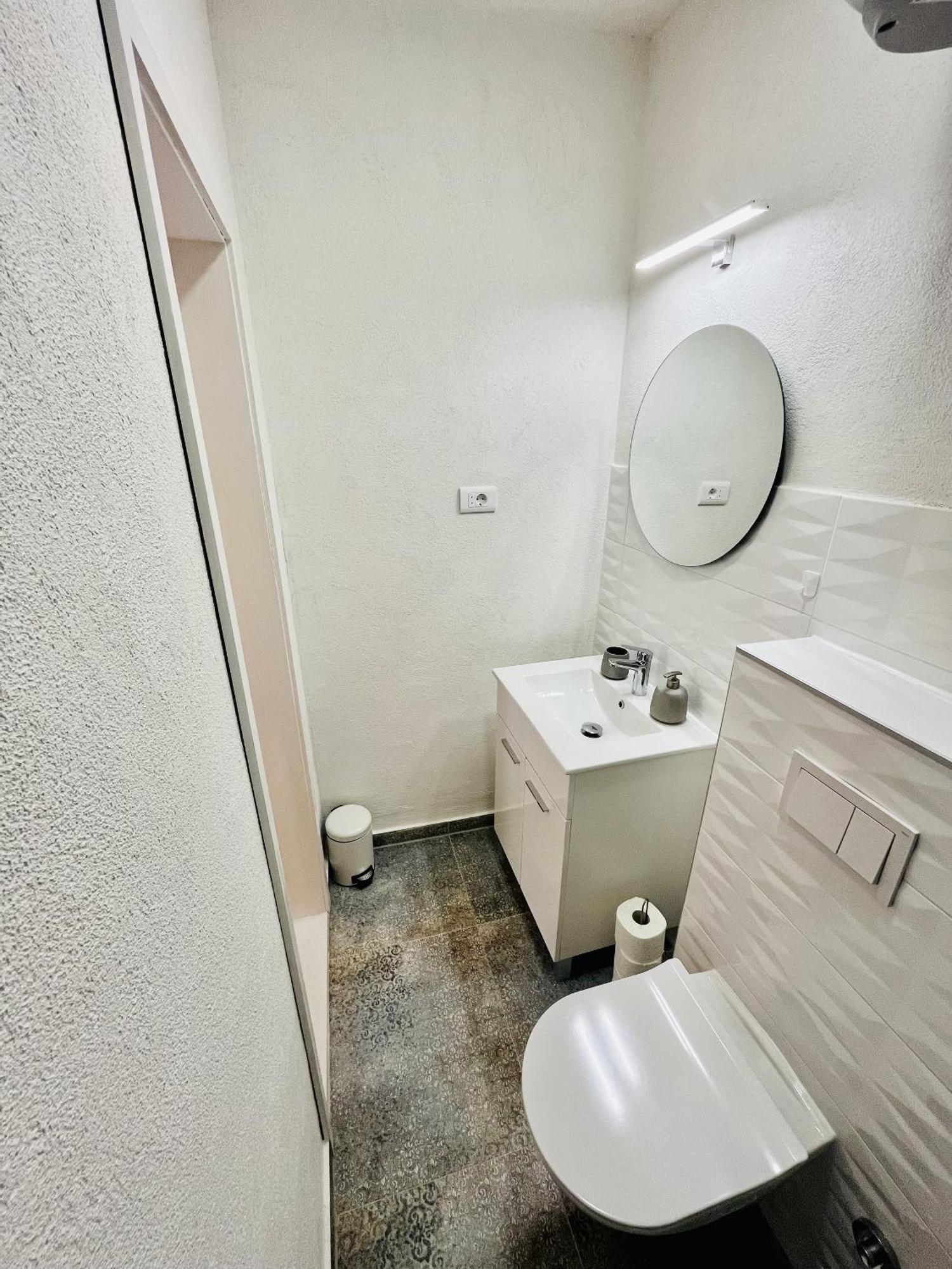 Apartments And Rooms With Parking Space Makarska - 18028 Номер фото