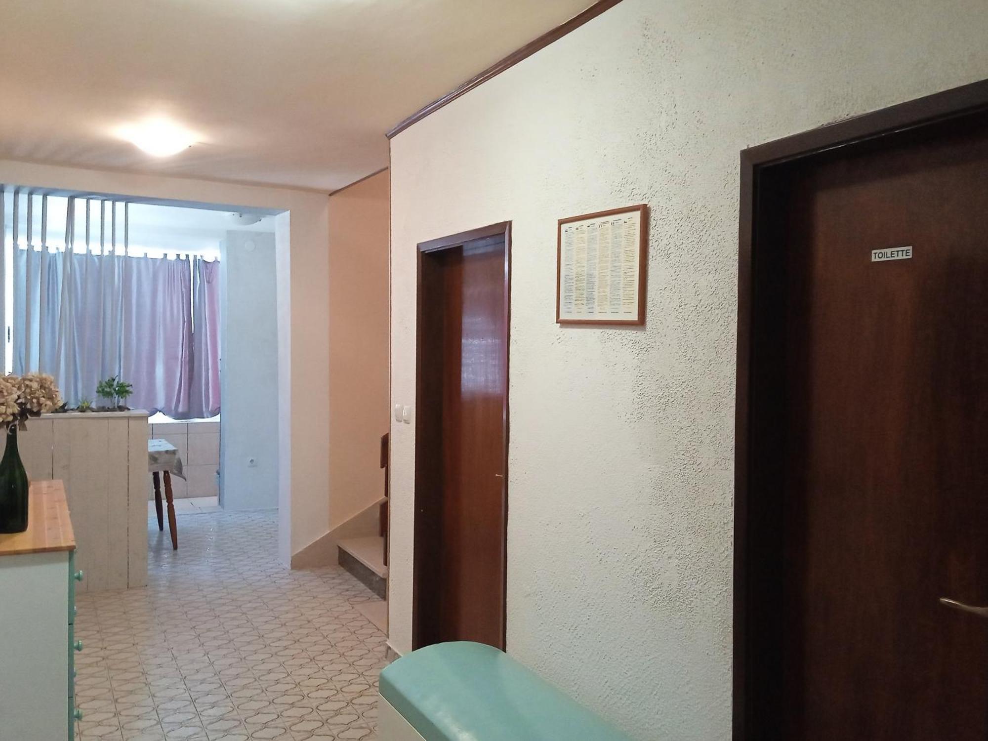 Apartments And Rooms With Parking Space Makarska - 18028 Номер фото